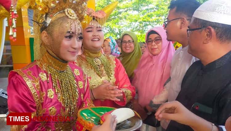 Mengintip Suka Cita dan Kemeriahan Festival Pantai Pariaman 2022
