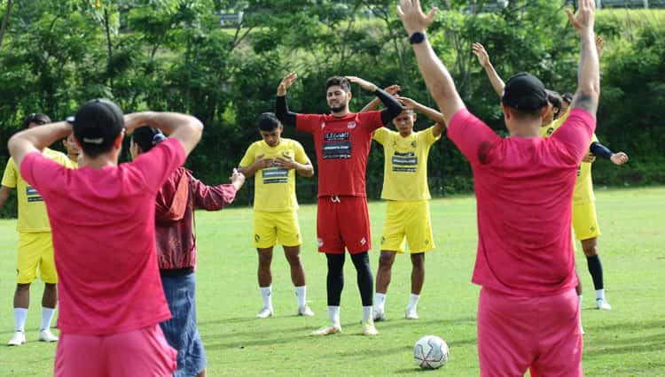 Arema FC Butuh Dukungan untuk Bangkit Melalui Program Latihan