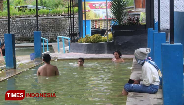 Mandi Air Panas Alami di Blawan Bondowoso, Bisa Jadi Pilihan Saat Libur Tahun Baru