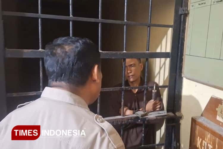Amukan ODGJ Gegerkan Lamongan, Tiga Orang Terluka Disabet Pisau