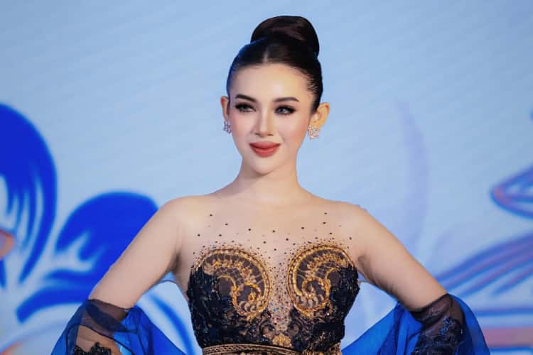Raih 1st RU Puteri Kebudayaan Indonesia 2025, Rosana Meylani Bertekad Lestarikan Budaya Bangsa