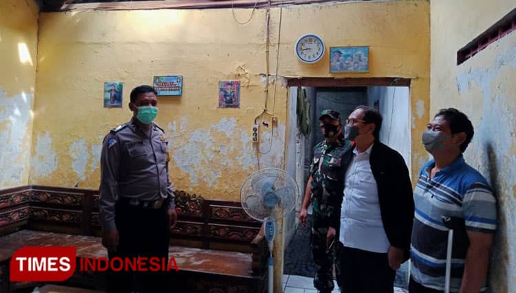Angin Puting Beliung Rusak Puluhan Rumah di Wringinanom Gresik