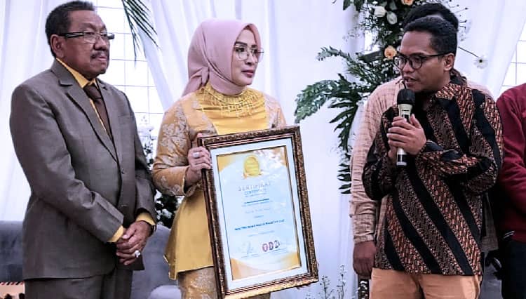 Dua Kebahagiaan Ulfa Mumtaza, Penerima Positive News Maker Magetan 2021