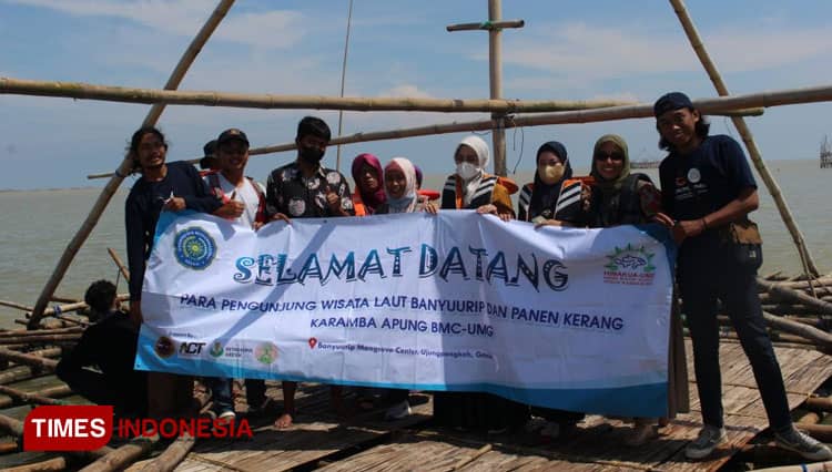 Wisata Laut Dan Panen Kerang Di Banyuurip Mangrove Center (BMC) Bersama Prodi Akuakultur UMG