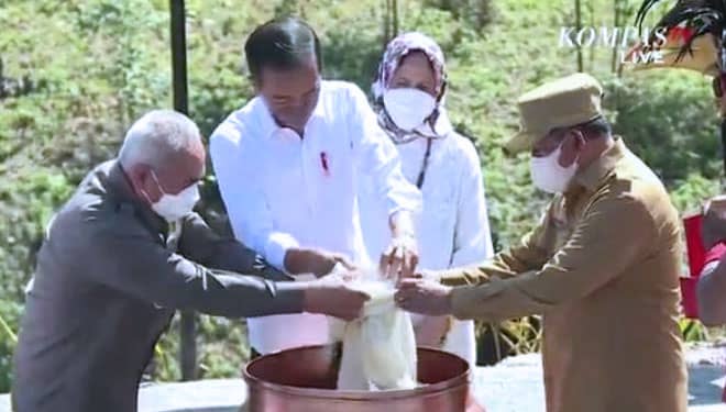 Asal Muasal Tanah dan Air yang Diserahkan Gubernur AGK ke Presiden Jokowi di IKN
