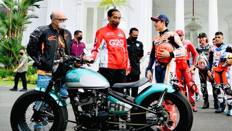 Bamsoet: Presiden Jokowi Layak Dianugerahi Gelar Bapak Otomotif Indonesia