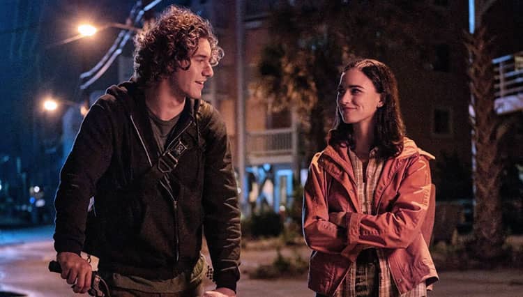 'Along For The Ride', Film Baru Netflix Tentang Sepasang Remaja Pengidap Insomnia
