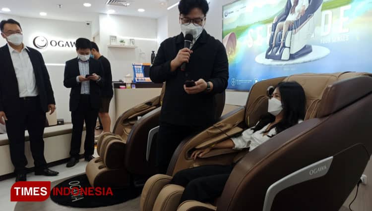 Permintaan Kursi Pijat Premium Tinggi, Ogawa Experience Center Hadir di Tunjungan Plaza