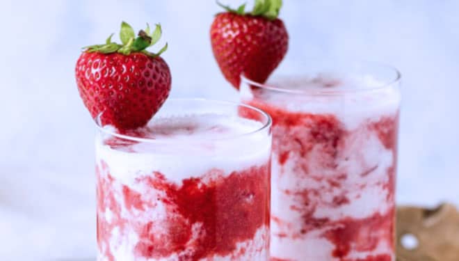 Korean Strawberry Milk, Cantik Sekaligus Segar Pas untuk Berbuka 