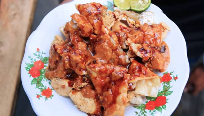 Easy Homemade Batagor Recipe ala Street Vendors
