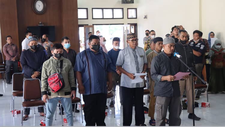 Anggota Khilafatul Muslimin Majalengka Ikrar Setia NKRI-Pancasila