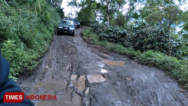 Warga Dusun Pedati Ijen Berharap Akses Jalan Diperbaiki, Ini Tanggapan Bupati Bondowoso