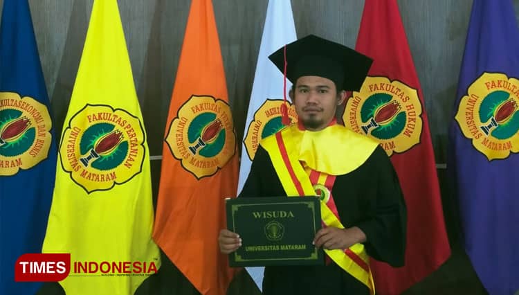 Angkat Peradilan Sengketa Adat, Hery Mahardika Raih Cumlaude Magister Unram