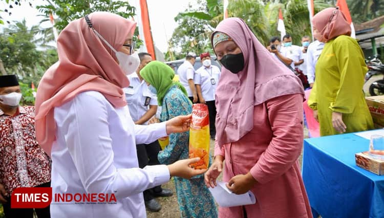 Wow! Vaksinasi Booster di Banyuwangi Berhadiah Minyak Goreng