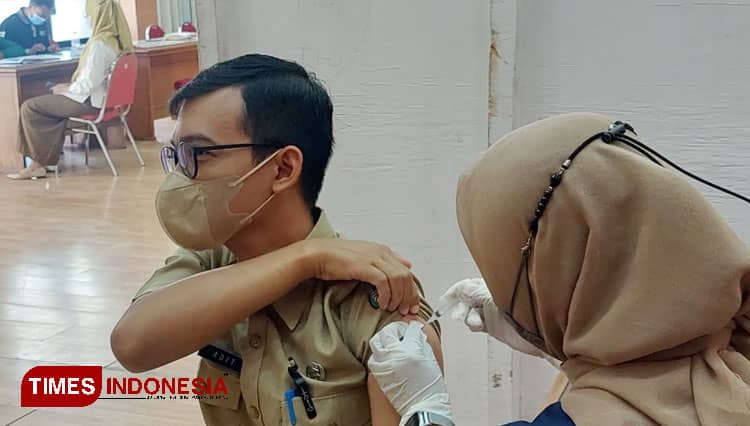 Hari Pertama Vaksinasi Booster di Pacitan Sepi Peminat, Hanya Tiga Orang