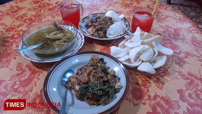 Ini Hidden Gem Rujak Soto yang Patut di Datangi Saat Berkunjung ke Banyuwangi