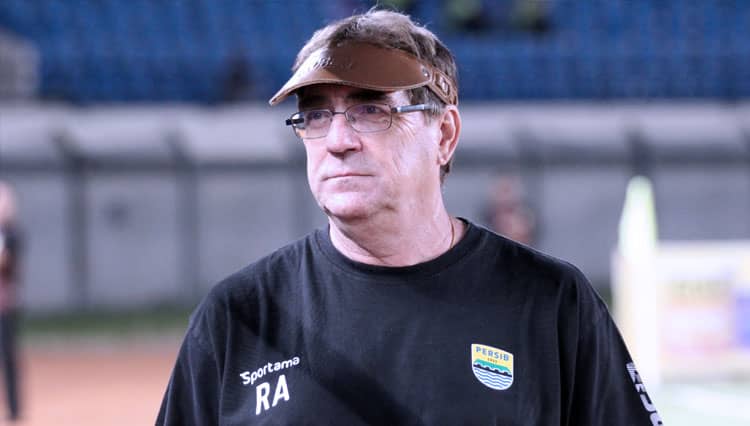 Viking Persib Club Desak Robert Rene Alberts Dipecat Sebagai Pelatih