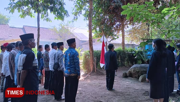 Warga di Bondowoso Gelar Upacara di Situs Megalitikum