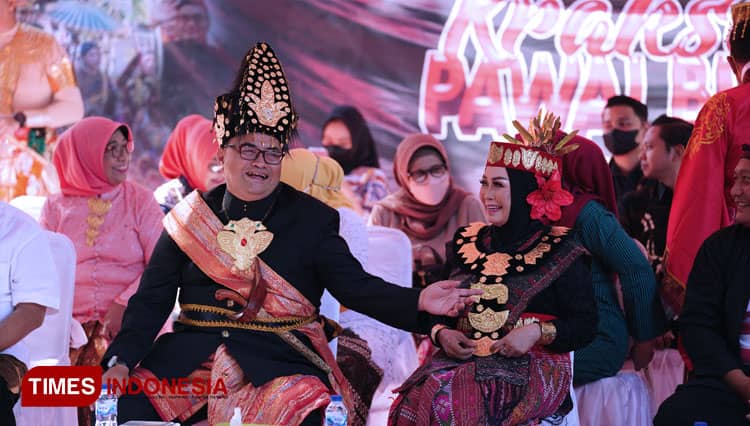 Pawai Budaya di Probolinggo, Tampilkan Pakaian Adat Nusantara dan Kesenian