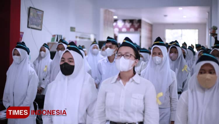 Sambut 150 Mahasiswa Baru UNAIR, Direktur SIKIA: Jadilah Pembelajar dan Selalu Upgrade Diri