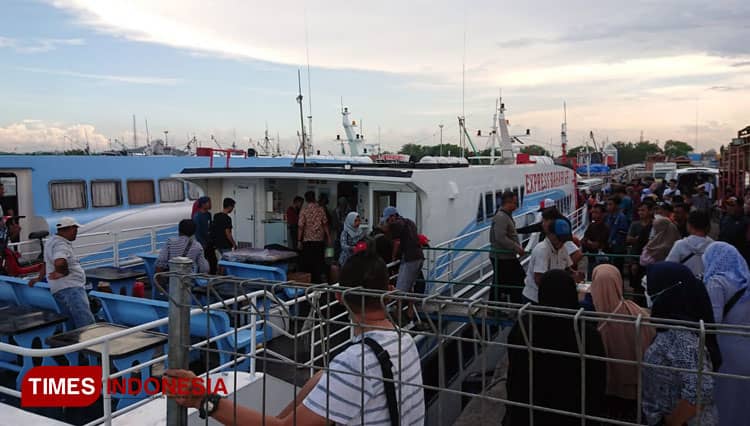 Imbas Harga BBM, Tiket Kapal ke Pulau Bawean Gresik Ikut Naik