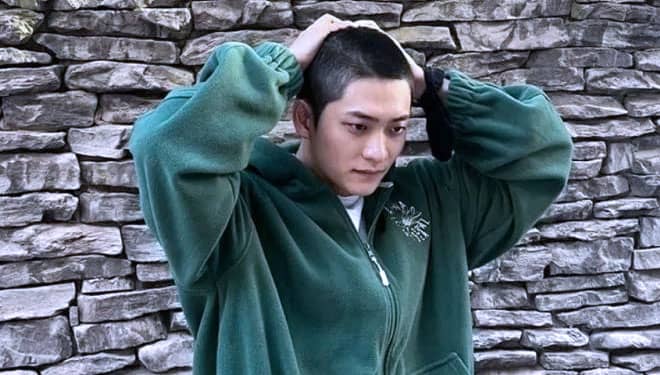 Bagikan Foto Potongan Rambut Cepak, Kang Tae Oh Pamit Wamil