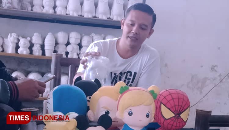 Boneka Gypsum Produksi Jedigan Trirenggo Bantul Laris Manis