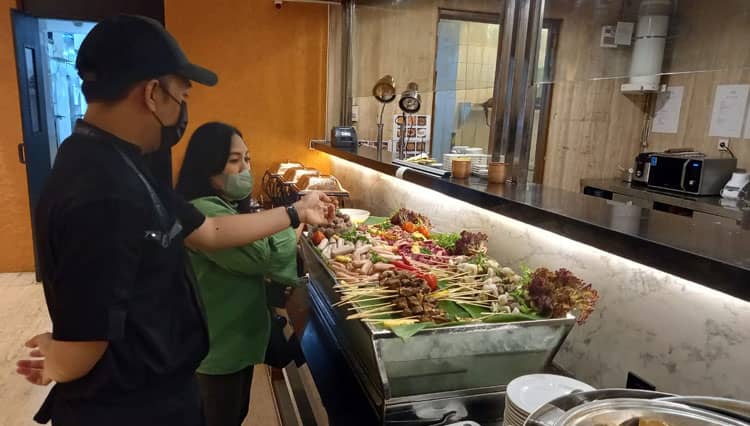 Wow, Hotel Ini Tawarkan Makan Daging Sepuasnya