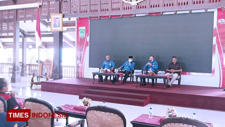 Audiensi dengan Bupati Malang, Sopir Angkot Keluhkan Tidak Kesesuaian Data Bantuan