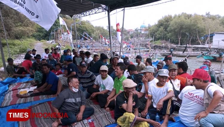 Ikon Kabupaten Sidoarjo Bandeng Udang, Tapi Bansos BBM Nelayan Tak Merata