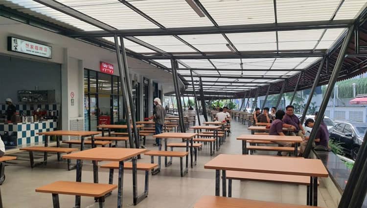 UC Surabaya Tularkan Tren Desain Kantin Sekolah yang Kekinian