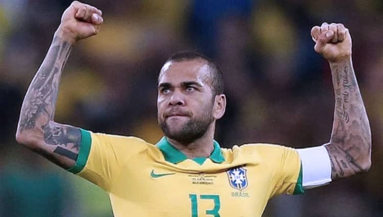 Old is Gold, Dani Alves Menjadi Pemain Tertua di Timnas Brasil