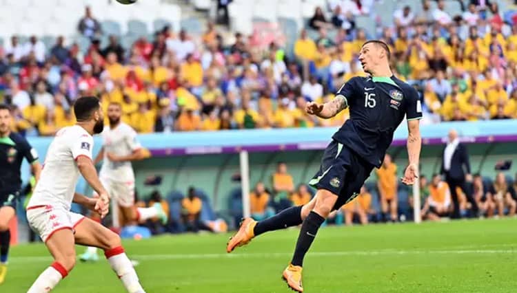 Tunisia vs Australia, Gol Mitchell Duke Bawa The Socceroos Unggul