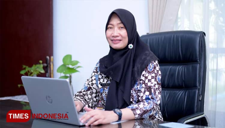 Dapat Bantuan Drum Sampah dari PT BSI, DLH Banyuwangi Dapat Solusi Mengatasi Permasalahan Sampah