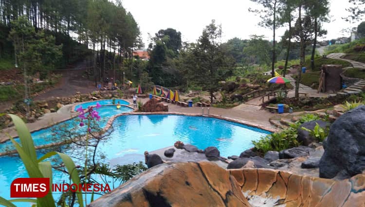 11 Pilihan Wisata Kolam Renang di Mojokerto