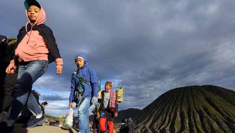 Pelestarian Tradisi Toleransi Warga Tengger Bromo
