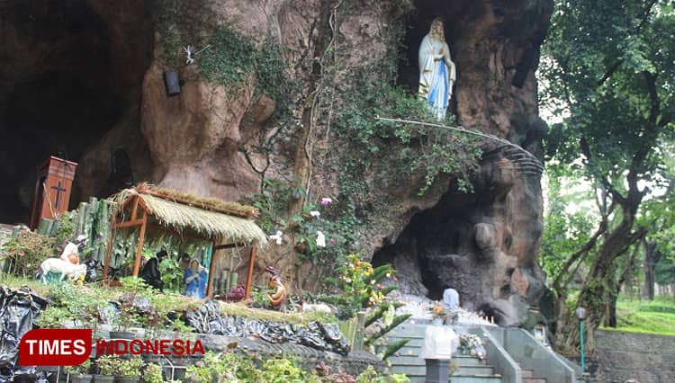 Ibadah Natal Kawasan Religi Puhsarang Dipusatkan di Gua Maria 
