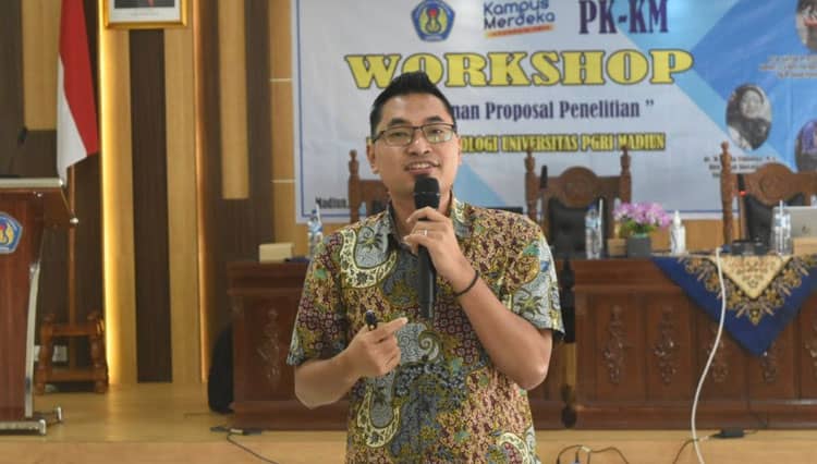 Prodi Pendidikan Biologi UNIPMA Gelar Workshop Penyusunan Proposal Riset Bagi Mahasiswa