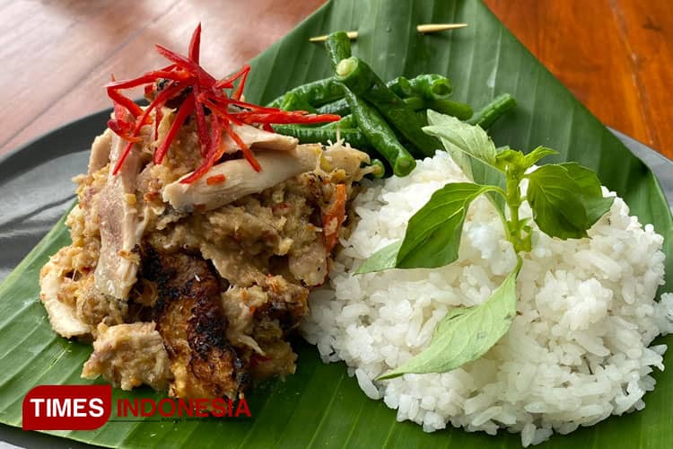 Ada di Upacara Adat Suku Osing, Pecel Pitik Juga Disajikan di Hotel Berbintang