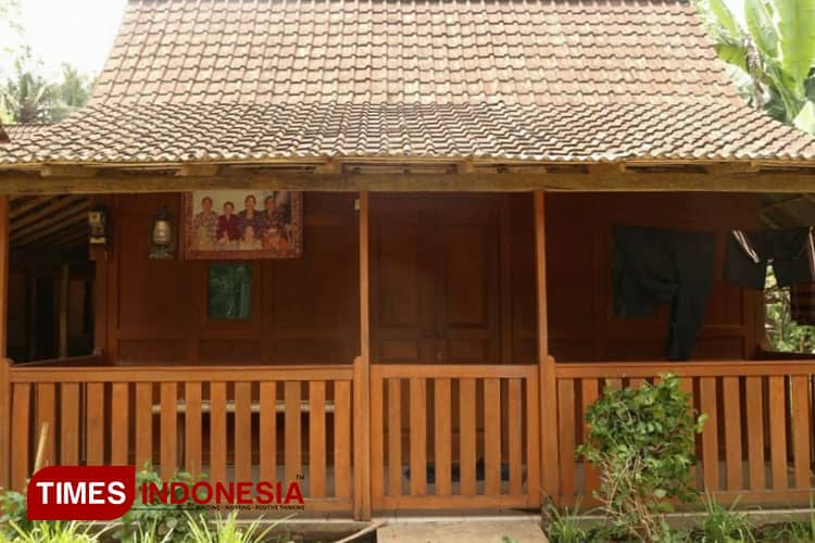 Get a Closer Look to Tikel Balung, an Osing Traditional House