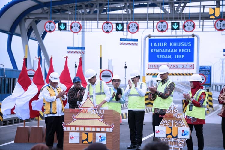 Presiden RI Jokowi: Habiskan anggaran 5,9 triliun, Tol Sayung - Demak Siap Beroperasi