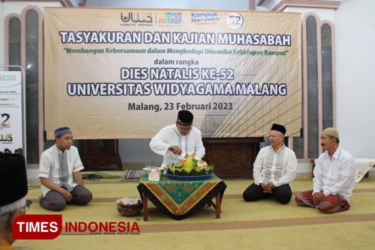 Tasyakuran Dies Natalis ke- 52 UWG Malang, Muhasabah dan Berbagi Donasi dalam Bingkai Kebersamaan