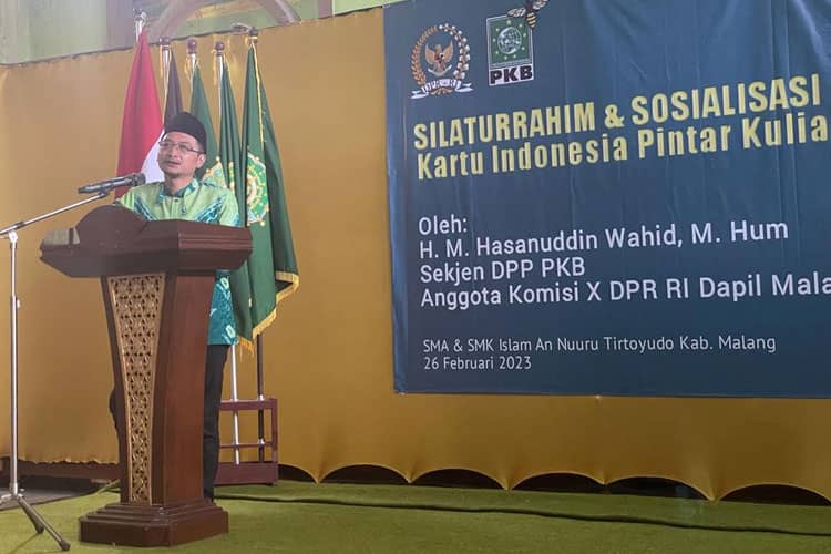 Hasanuddin Wahid Ajak Tingkatkan Pendidikan Lewat Kuliah Gratis