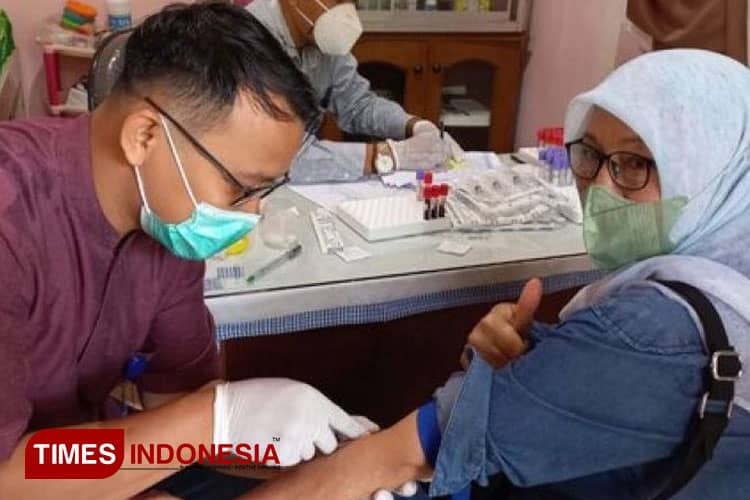 Tingkatkan Kesehatan Peserta, BPJS Kesehatan Gandeng Klinik Rolas Medika Gelar Cek Darah