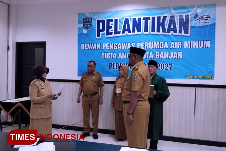 Wali Kota Banjar Lantik Dewan Pengawas Perumdam Tirta Anom