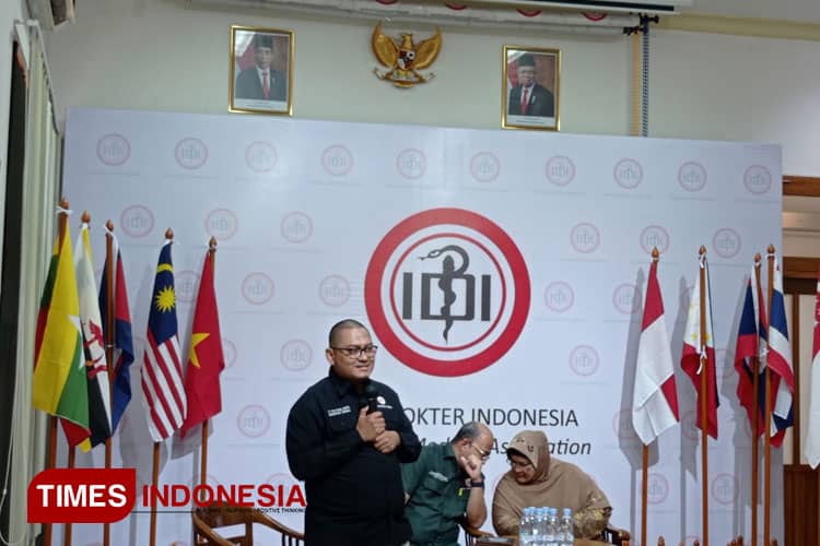 Ribuan Nakes Meninggal karena Covid-19, Sekjen PB IDI: Pembelajaran untuk Kami