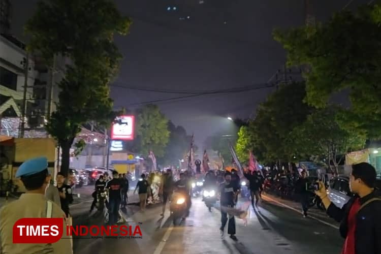 Ribuan Pesilat PSHT Geruduk Mapolres Mojokerto Kota Tuntut Penuntasan Kasus Pengeroyokan
