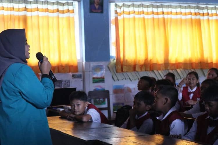 Mahasiswa Unisma Malang Gelar Sosialisasi Mengenai Pentingnya Dalam Bermain Gadget dan Bersosial Media