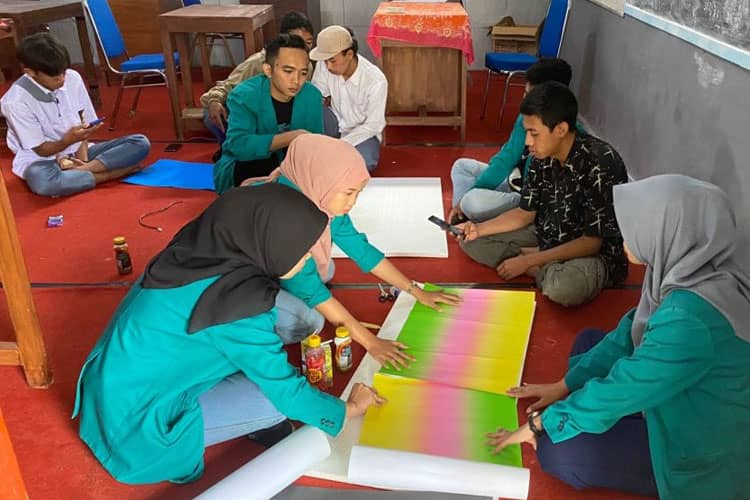 KSM T Unisma Malang Kelompok 49 Aktifkan Kembali Majalah Dinding