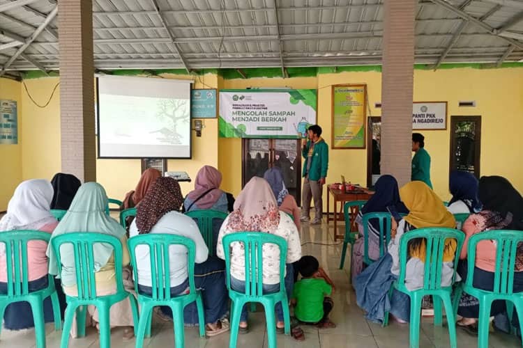 Mahasiswa KSM-Tematik Unisma 2023 Sulap Sampah Dapur Menjadi Berkah